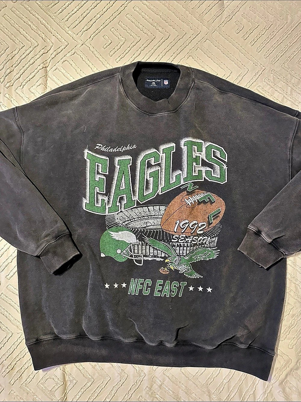 Abercrombie & Fitch Philadelphia Eagles Graphic Crew Sweatshirt Men's Eagles NFL